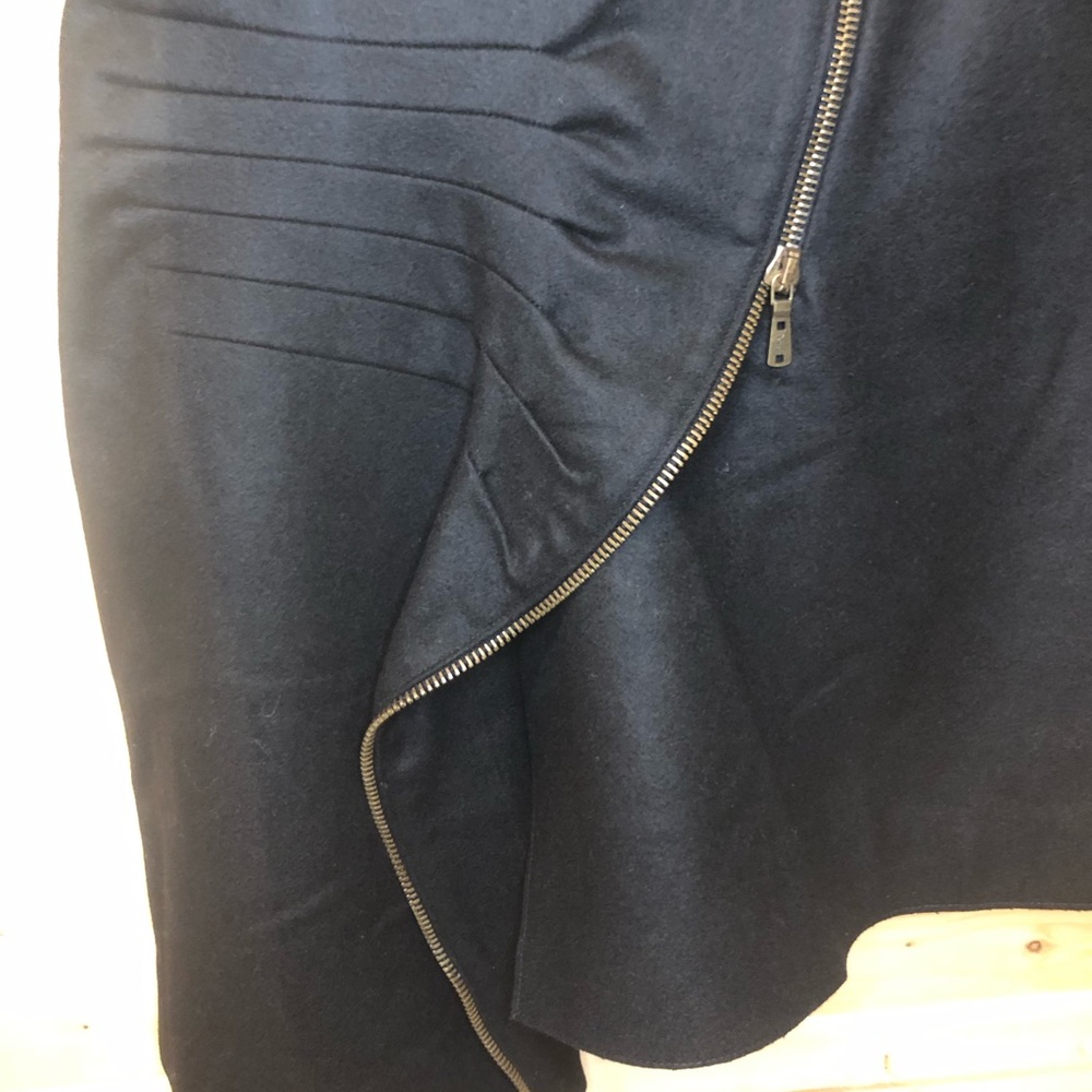 Yves Saint Laurent || NWT || Cashmere & Wool Blend RUNWAY The “IT” Skirt - Picture 4 of 15